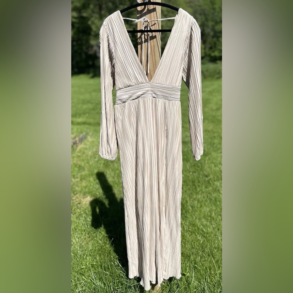 Dee Elly Size M Gold Deep Plunge Long Sleeve Goddess Elegant Sexy Maxi Dress